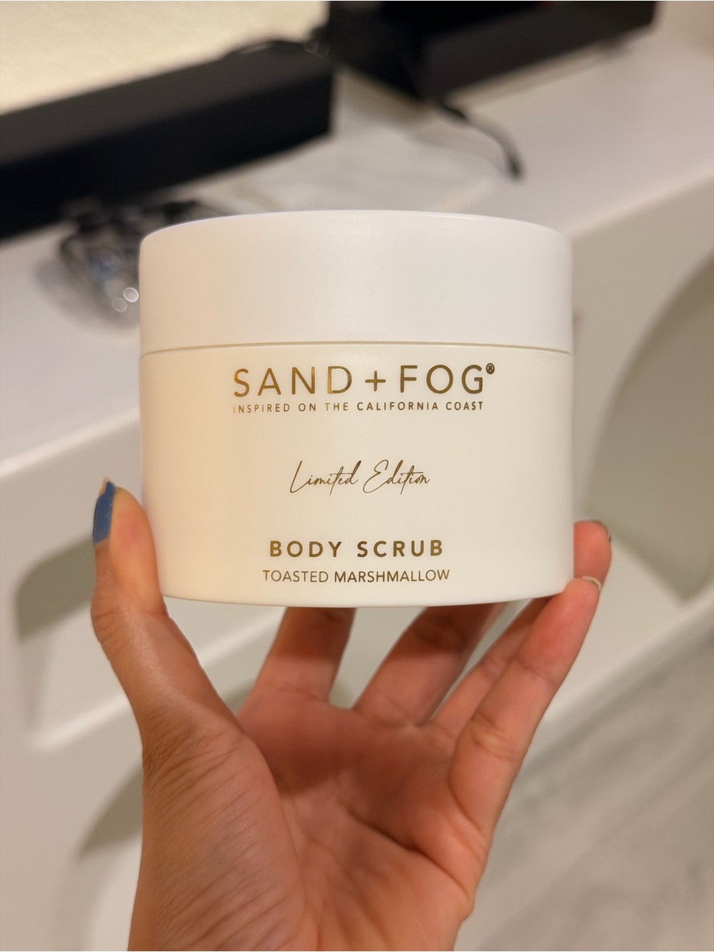 Brand New SAND+FOG Toasted Marshmallow Body Scrub 12.7 fl oz